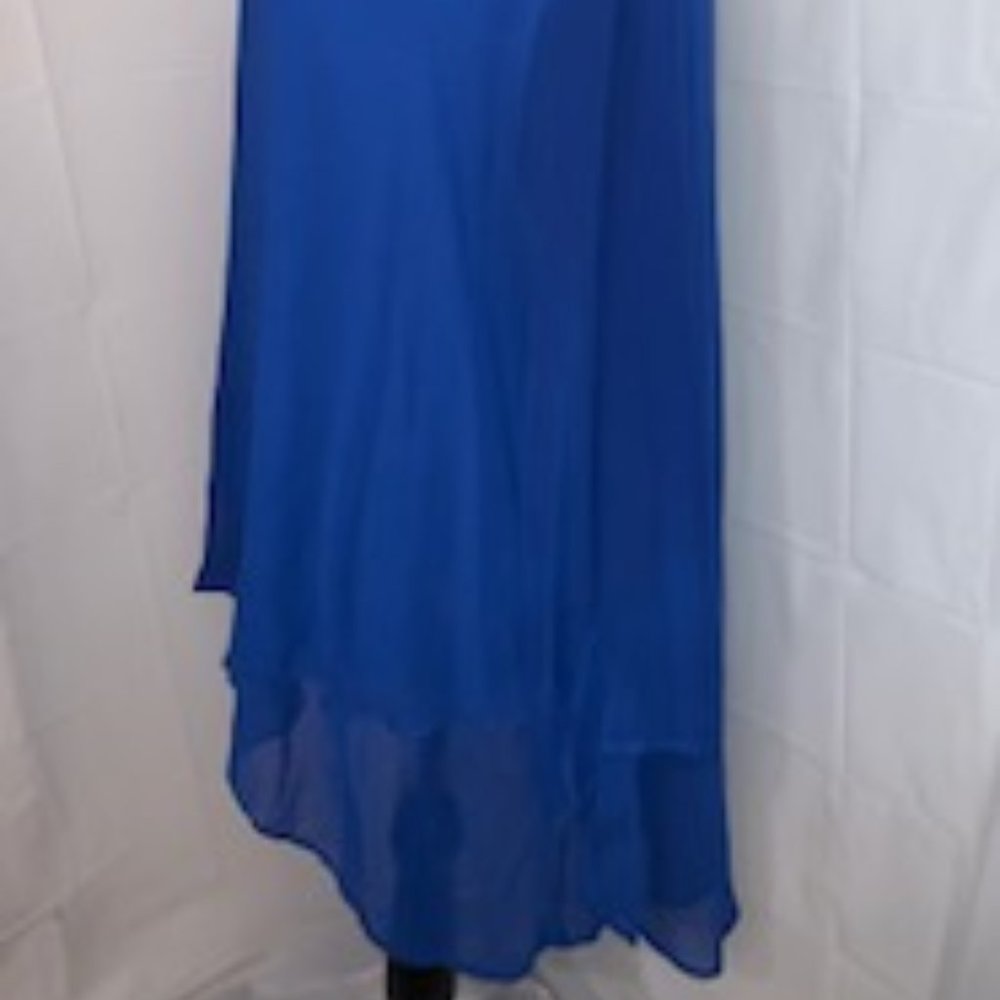 V Neck Chiffon Top - Picture 2 of 4